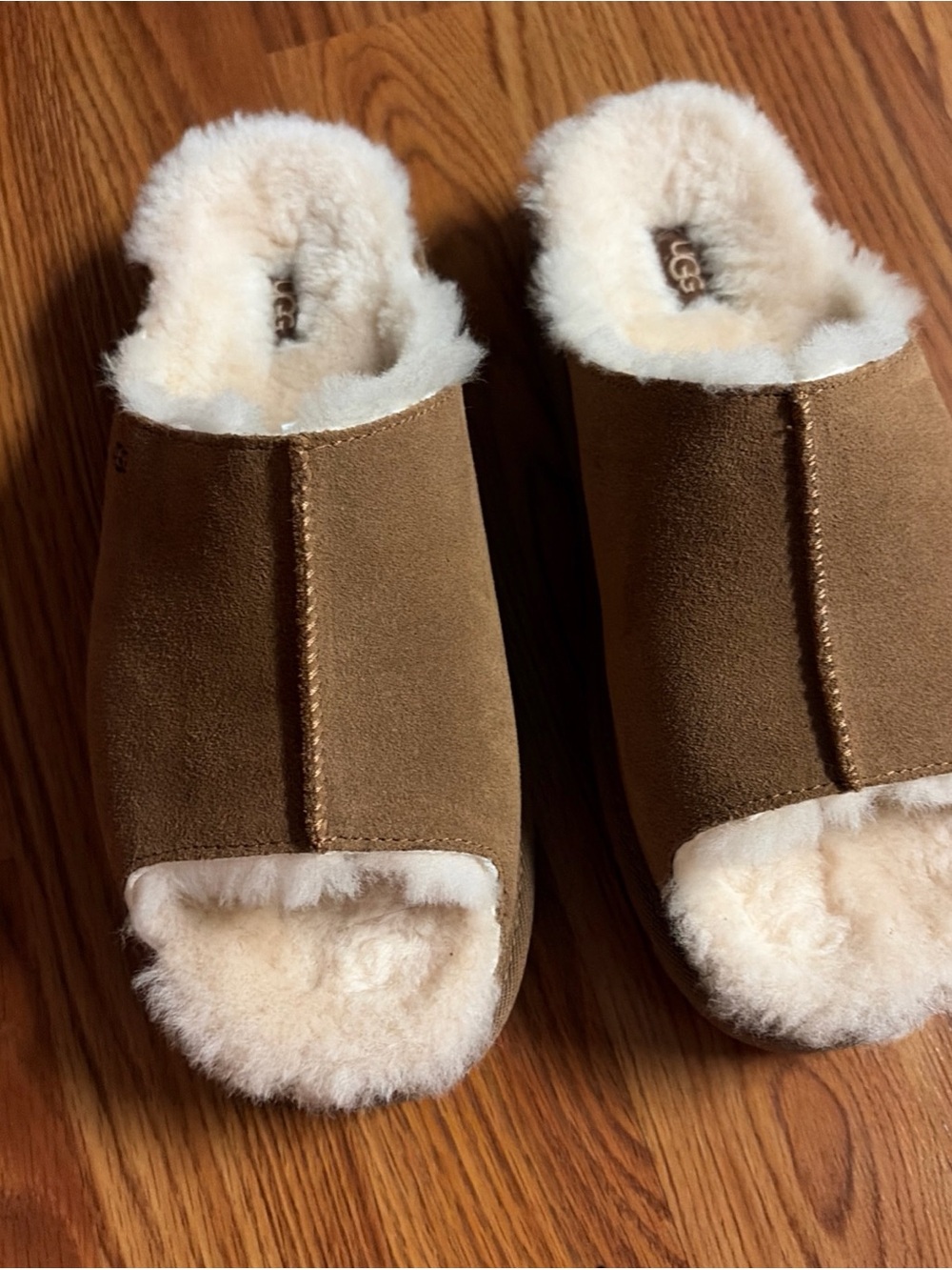 UGG Chestnut Sheepskin Slide Slippers Fur slides size 8 new with box